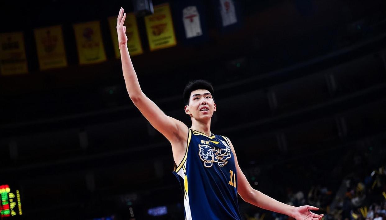 CBA常规赛倒计时；克里夫兰骑士赛前队长鼓劲；细节引发关注；态度坚定；更衣室氛围转暖-开云体育官网