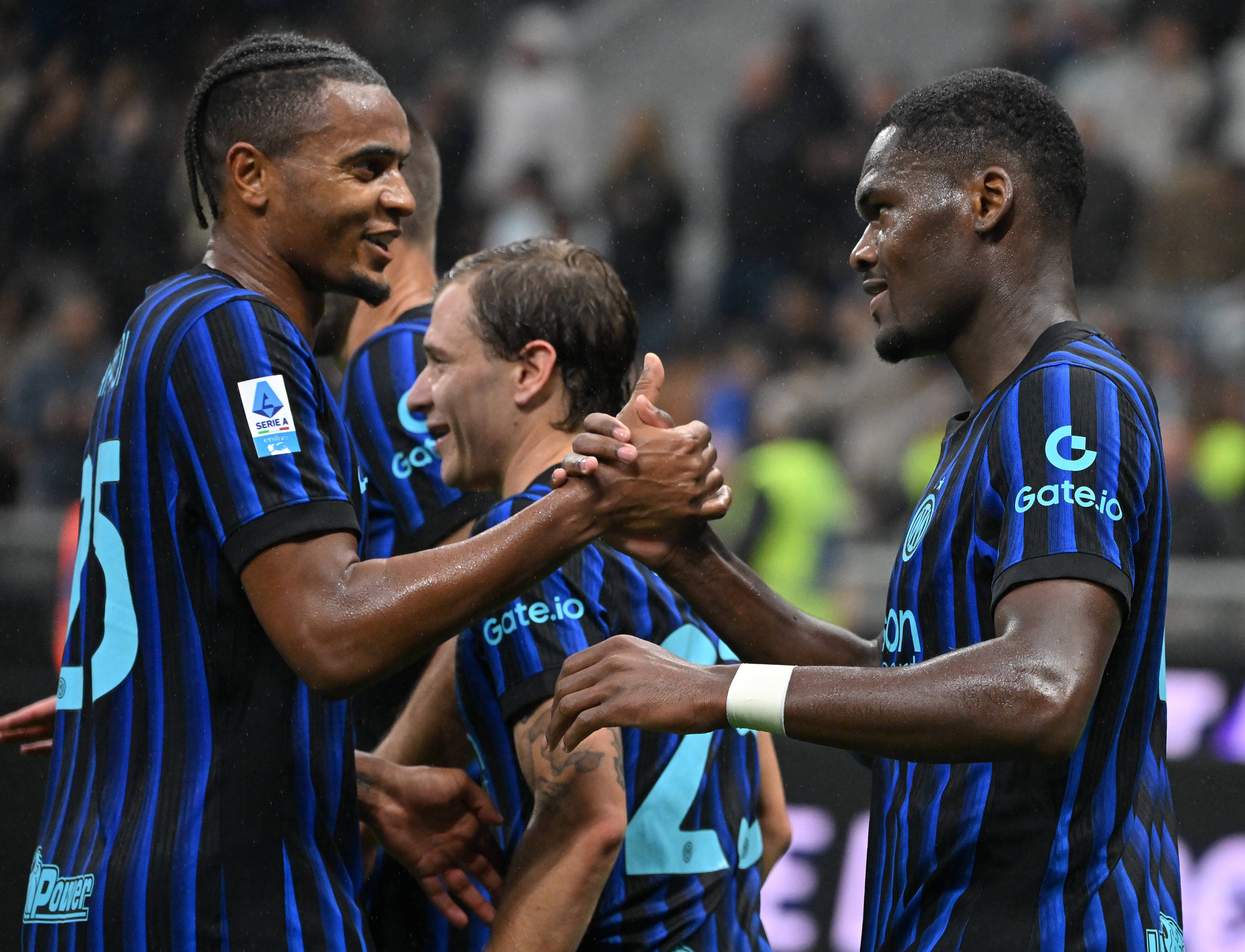 包含AC米兰发布备战花絮,今晚绝杀压哨,CBA季后赛任务艰巨,团队化学反应显著的词条-开云官网